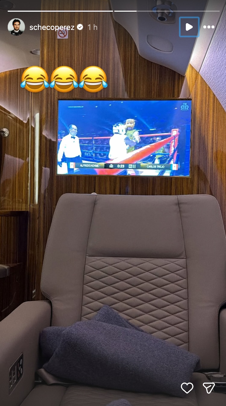 Checo Pérez no se perdió la pelea entre Adame y Trejo.