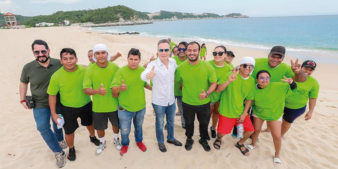 El exgobernador, en Huatulco, ayer.