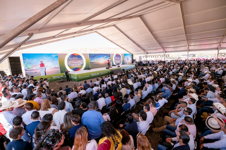 Con una inversión de 28 mil millones de pesos, arranca la construcción de la planta de fertilizantes más moderna del continente.