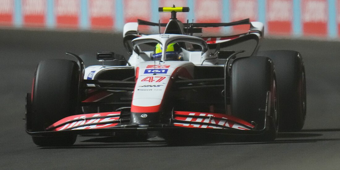 El Haas de Mick Schumacher durante la clasificación para el Gran Premio de Arabia Saudita de F1.