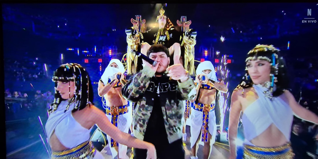 Entrada de Lonche con Víctor Mendivil en Supernova Génesis 2026