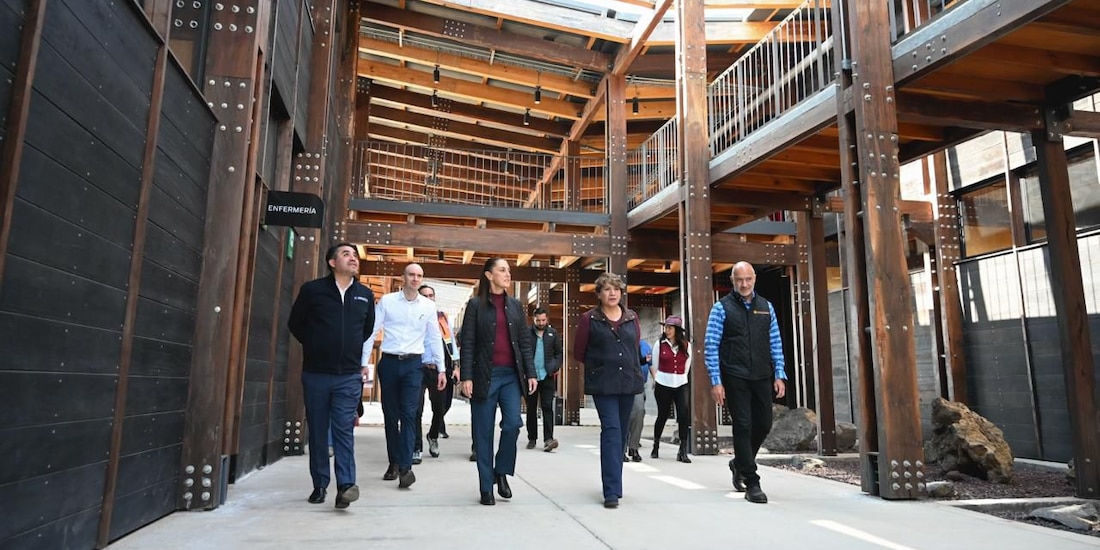 Claudia Sheinbaum, presidenta (izq.), y Delfina Gómez, gobernadora del Edomex (der.), recorren Parque Lago de Texcoco.