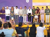 La presidenta (de rosa), ayer, durante el evento de apertura del nuevo espacio.