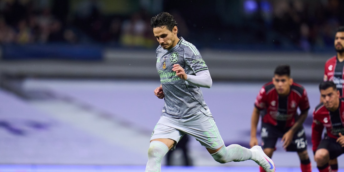 Raphael Veiga falló un penalti en el primer tiempo del América vs Atlas.