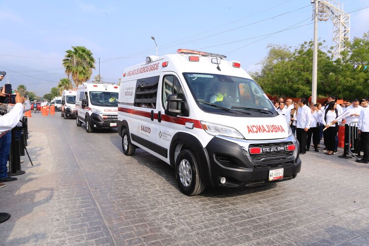 La entrega de ambulancias forma parte de los esfuerzos del gobierno de Tamaulipas para mejorar la infraestructura de salud y garantizar atención médica de calidad.