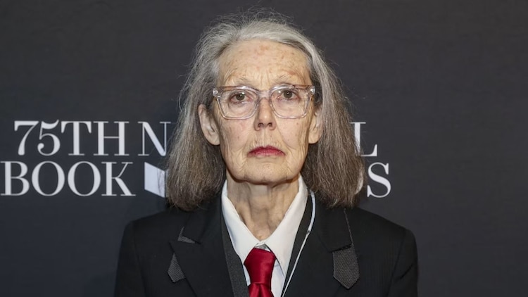 Anne Carson, escritora que este jueves ganó el Nobel de Literatura.