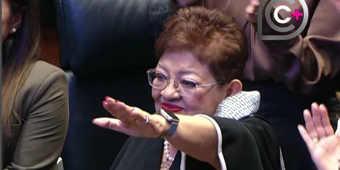 Ernestina Godoy rindió protesta como titular de la FGR ante el Senado.