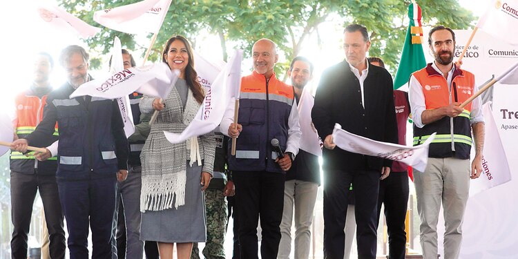 De izq. a der.: Libia Dennise García (Guanajuato), Jesús Antonio Esteva, Mauricio Kuri y Andrés Lajous.