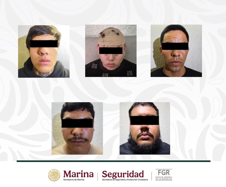 Fotografía de cinco de los seis detenidos, difundida por autoridades federales.