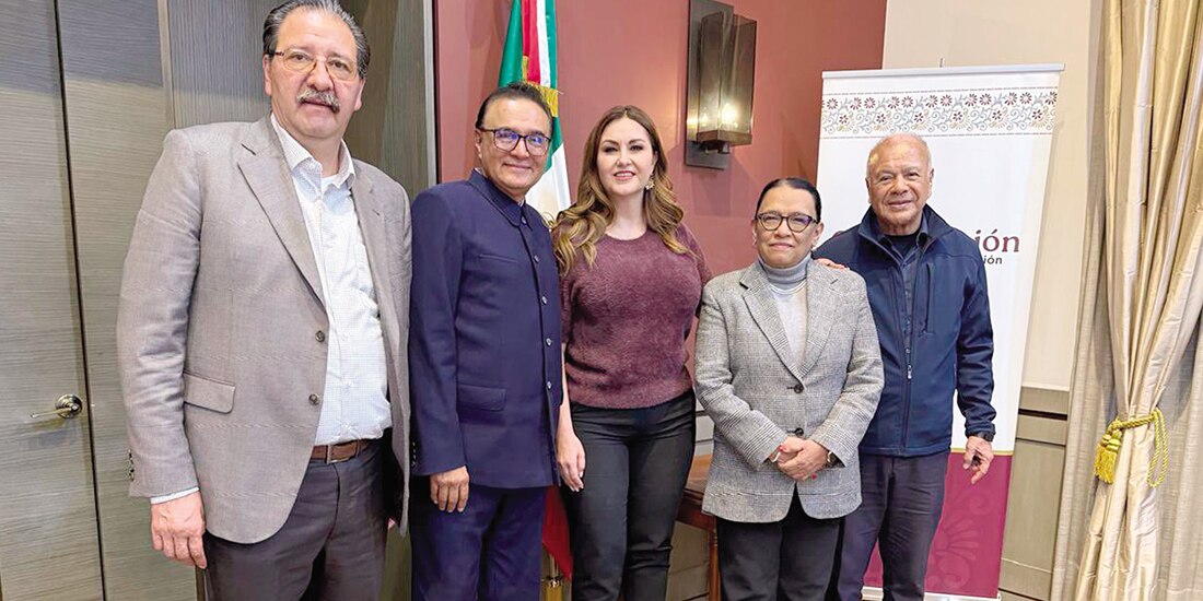 De izq. a der.: Reginaldo Sandoval, Benjamín Robles, Geovanna Bañuelos, Rosa Icela Rodríguez y Alberto Anaya, el pasado 15 de enero.
