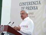 El Presidente en conferencia de prensa.
