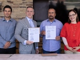 Adrián Rubalcava y Fernando Espino durante la firma del convenio para fortalecer la operación del Metro.