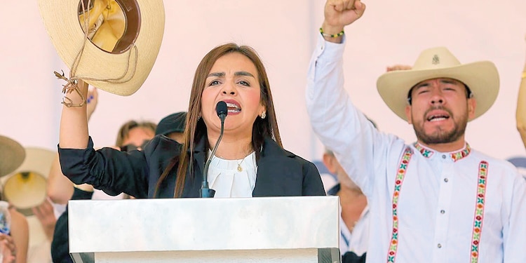 Grecia Quiroz, el pasado 7 de noviembre, en una protesta para exigir justicia por el asesinato de Carlos Manzo.