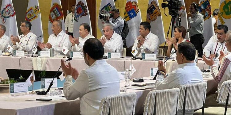 En el encuentro se abordó la baja en la incidencia delictiva en San Luis Potosí y en las 32 entidades federativas.