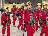 Activistas de Greenpeace protestan contra la obra, ayer en la Ciudad de México.