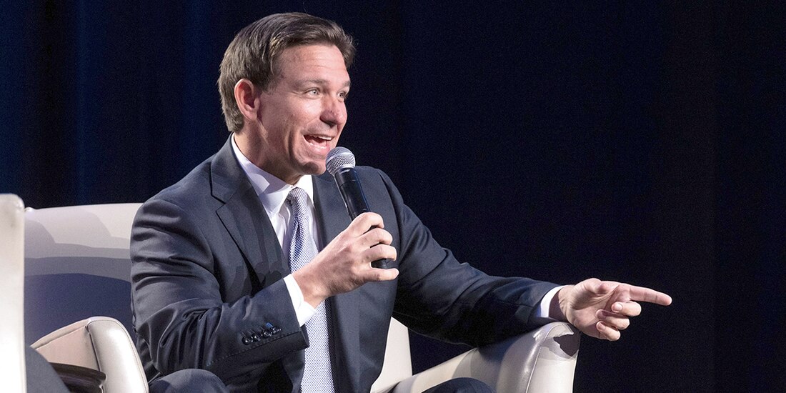 El gobernador Ron DeSantis, ayer, durante un evento en Atlanta.