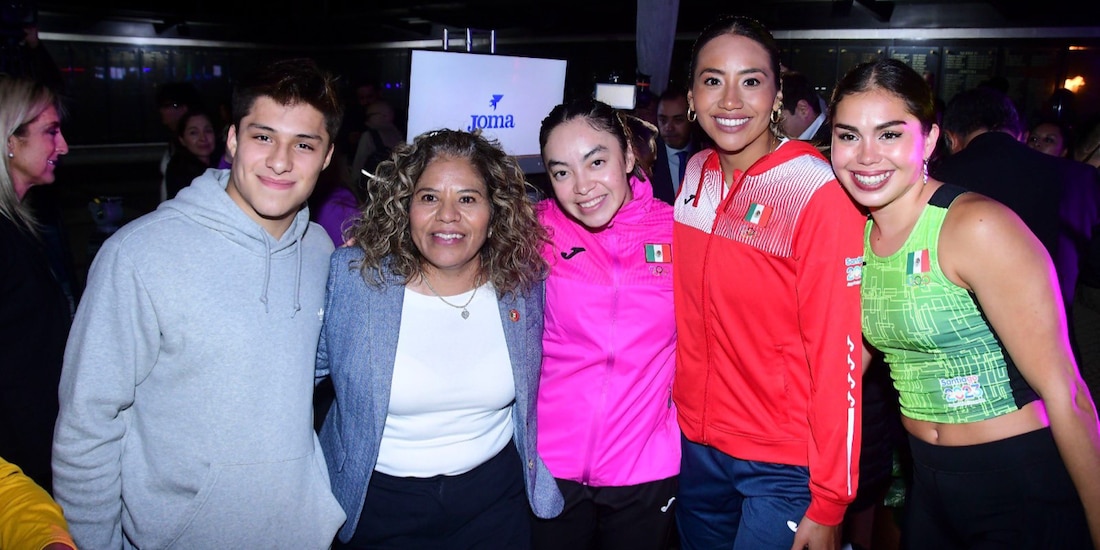 Presentación de los uniformes de la delegación mexicana para los Juegos Panamericanos