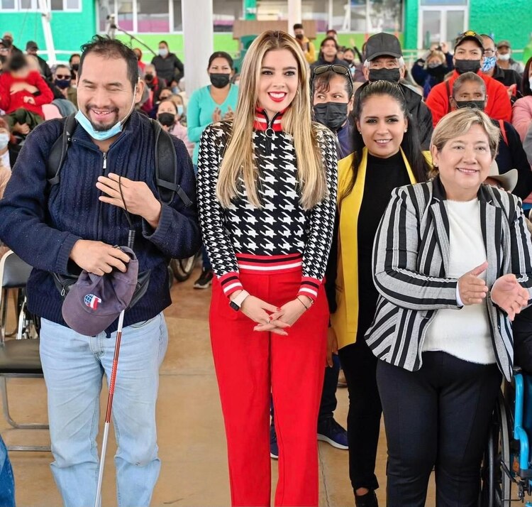 Acudieron niñas, niños, hombres, mujeres y adultos mayores