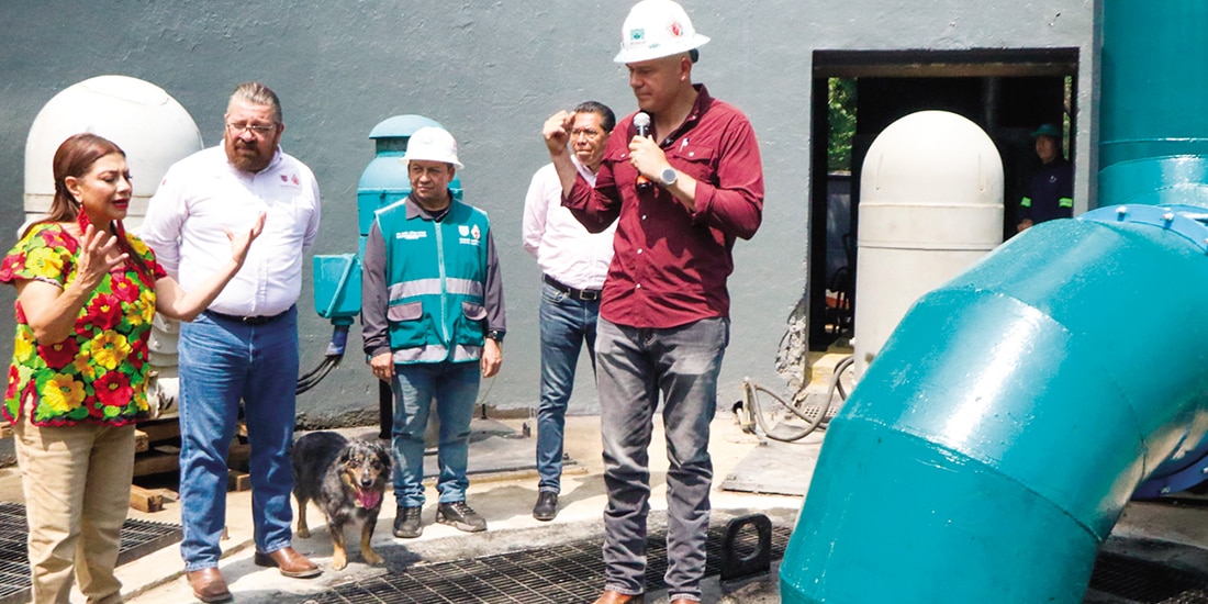 Clara Brugada al recorrer las obras, ayer.