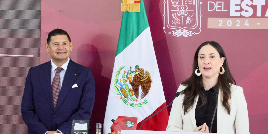 El Gobernador constitucional y la Secretaria de Cultura federal.