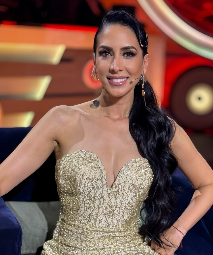 Cynthia Urias es María Joacuina en ¿Quién es la máscara? 2024