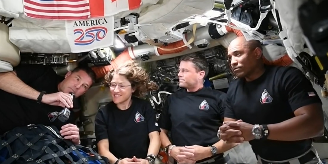 Tripulación de la misión Artemis II durante un enlace con el presidente Donald Trump.