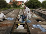 Brasil exhuma tumbas antiguas para muertes por COVID