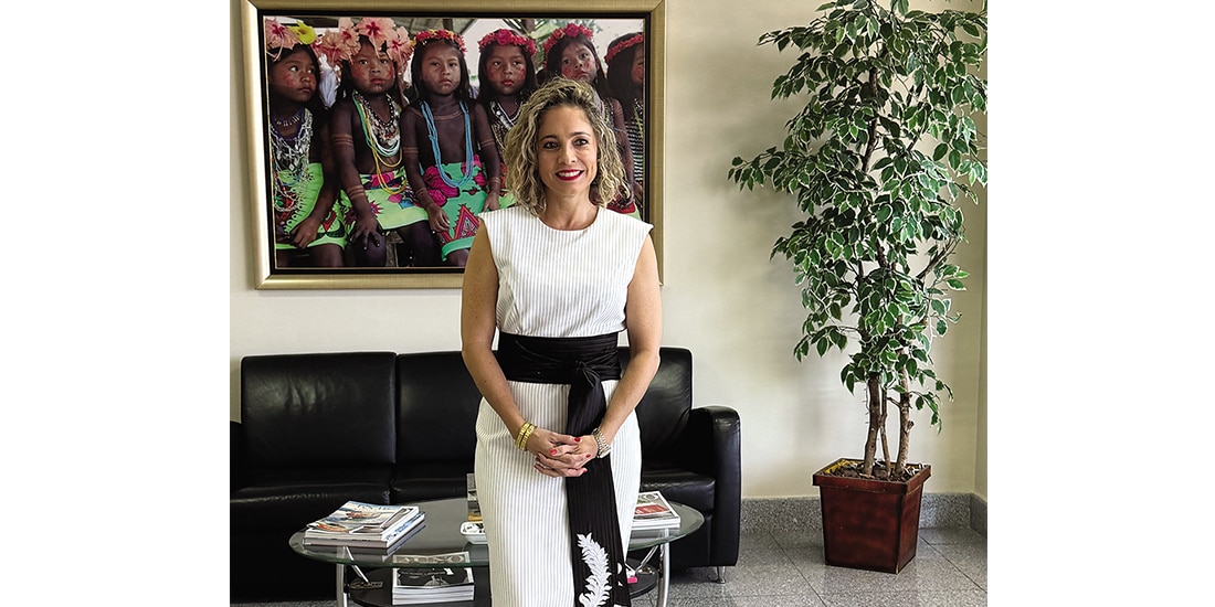 Gloria de León, ministra de Turismo de Panamá, al término de una conferencia.