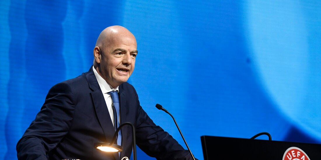 Gianni Infantino, presidente de la FIFA, habla durante un Congreso en Montreaux, Suiza.