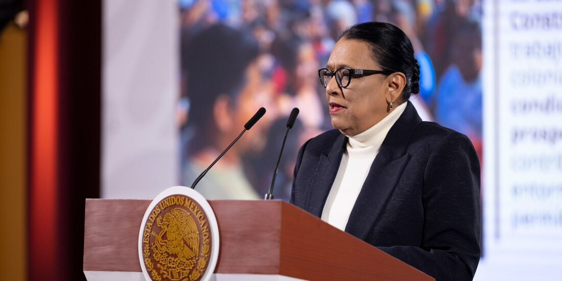 La titular de Segob estuvo en Palacio Nacional.