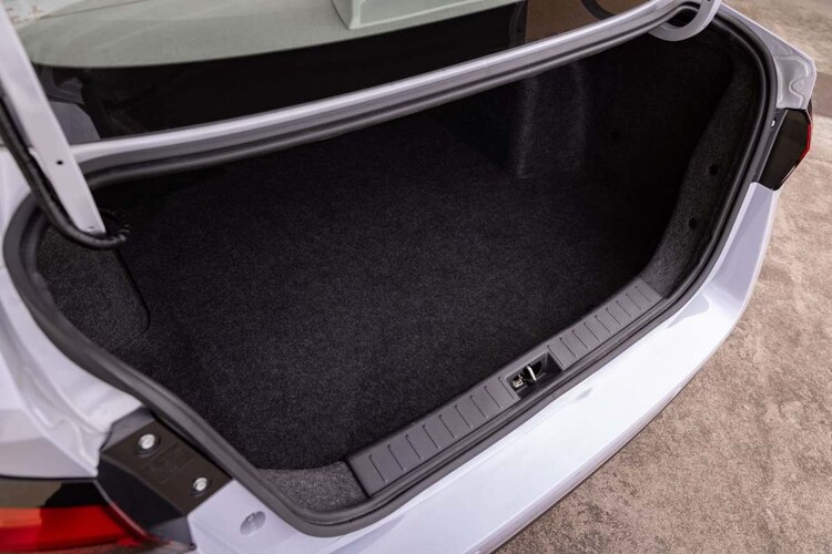 La cajuela de Nissan Versa en la más grande de su segmento, con una capacidad de 482 litros.