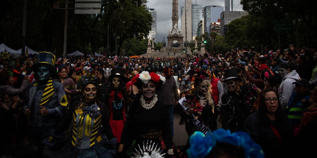 Mega Procesión de Catrinas se lleva a cabo en la Ciudad de México desde el 2014.