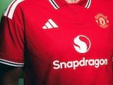 Manchester United anuncia a su último fichaje para la temporada.
