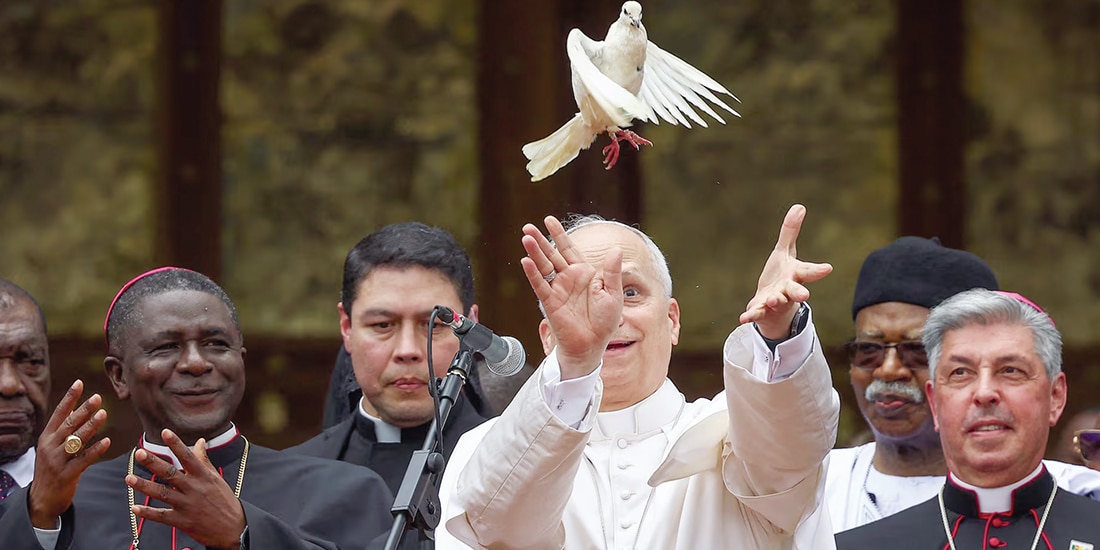 El Papa León XIV celebra una misa por la paz y la justicia en Camerún, ayer.