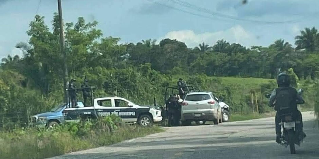 En este lugar se registró la agresión de hombres armados en contra de elementos del orden estatales y federales, ayer.