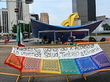 Manifestación de la comunidad trans sobre Paseo de la Reforma y avenida Bucareli en días pasados