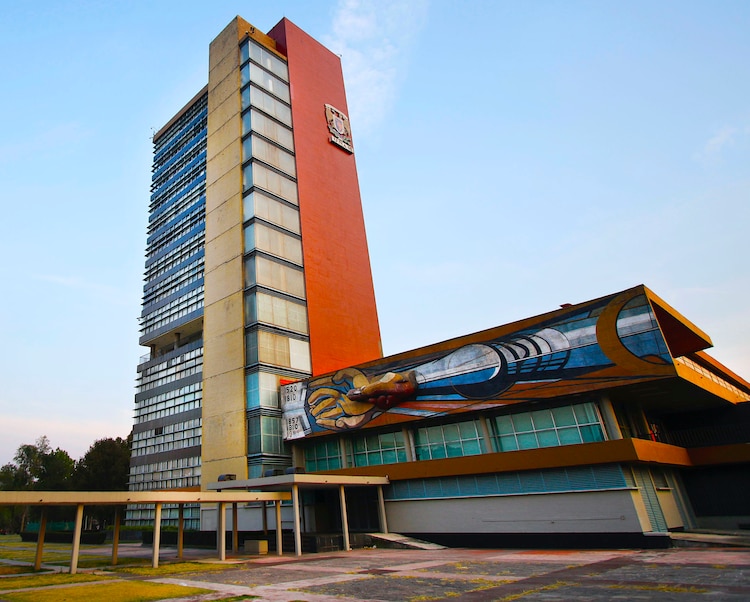 Torre de Rectoría de la Universidad Nacional Autónoma de México.