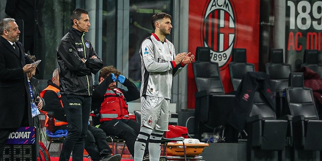 Santiago Giménez vuelve a jugar con el Milan cinco meses después de su lesión