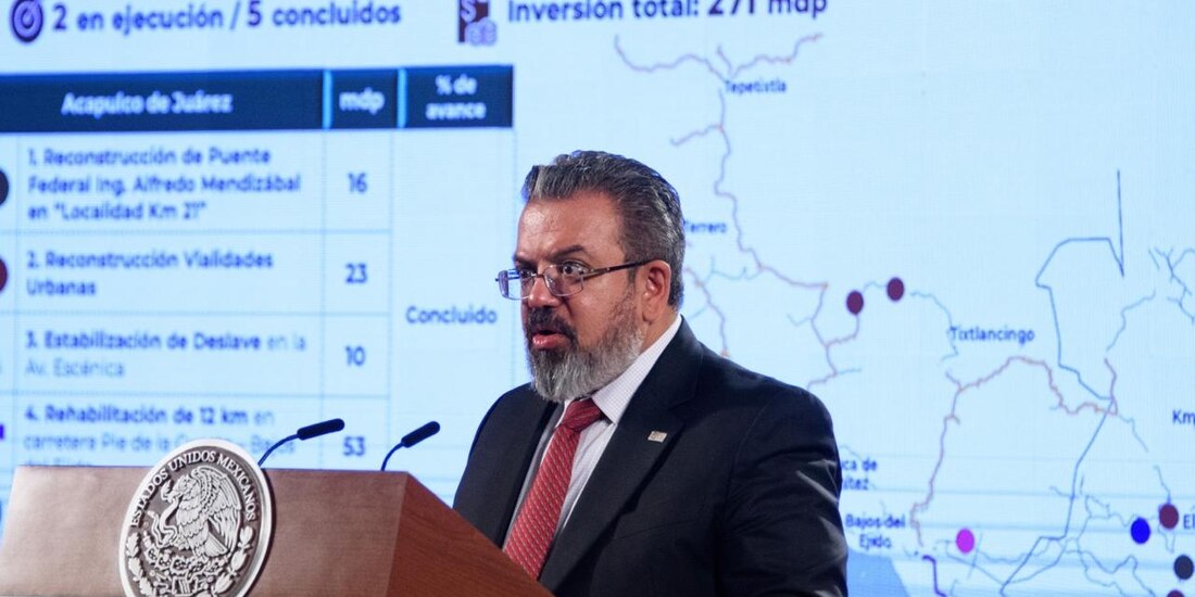 El titular de la SICT, Jorge Nuño, ayer, en conferencia de prensa.