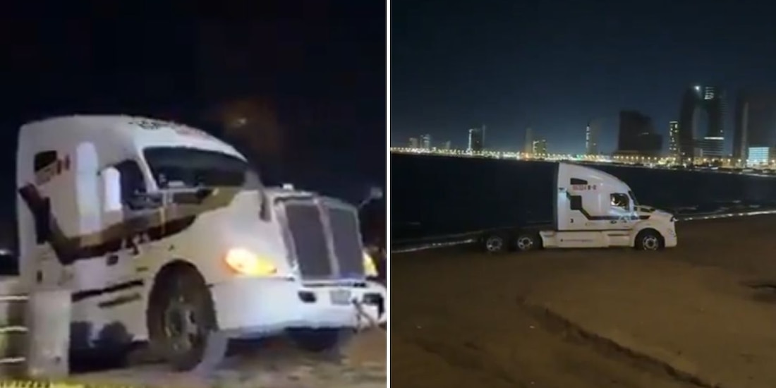 Tráiler se queda atascado en playa de Mazatlán, Sinaloa.