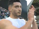 Raúl Jiménez llora tras dedicarle un gol a su papá