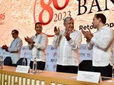 De izq.a der.: Rogelio Ramírez de la O, de SHCP; Daniel Becker, de ABM; el Presidente AMLO Mauricio Vila, gobernador de Yucatán, ayer.