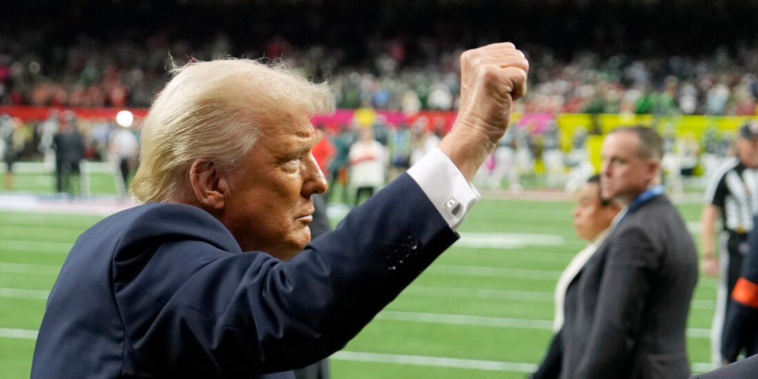 Ronald Trump estáopresente en el Super Bowl 2025.