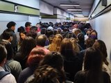 Metro CDMX inició la jornada con retrasos y aglomeraciones en rutas como la Línea 3, en foto.