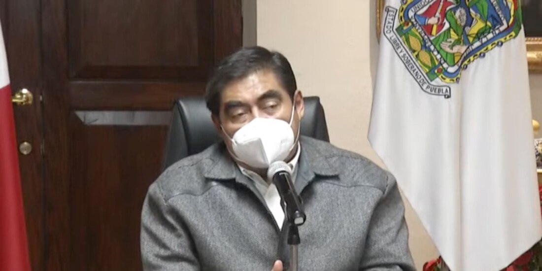 El gobernador Miguel Barbosa lanza nuevo exhorto a la población ante el aumento de casos COVID-19.