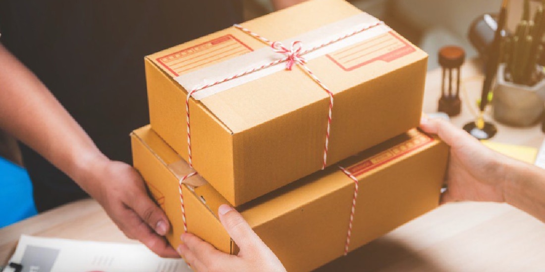 Existe una estafa en la que te llega un sobre misterioso con tus datos.