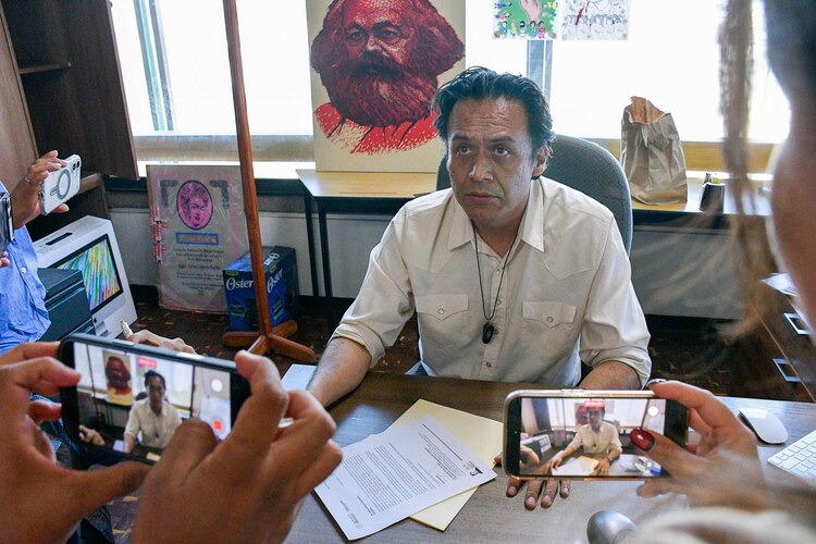 Marx Arriaga recibió el oficio de su destitución de la dirección de Materiales Educativos de la SEP.