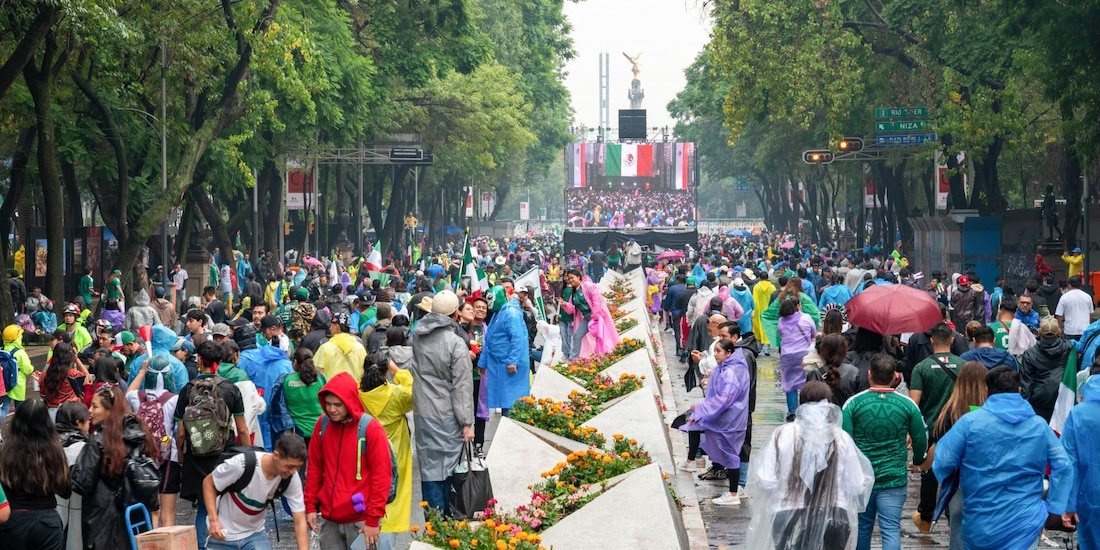 Miles de aficionados se reunieron el 5 de julio de 2026 en Paseo de la Reforma para el partido de México contra Inglaterra.