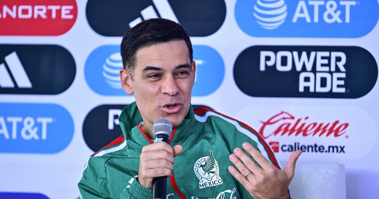 Rafa Márquez acudió al entrenamiento del América.