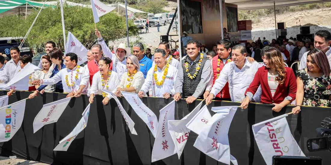 Julio Menchaca da banderazo de inicio a Semana Santa en Hidalgo